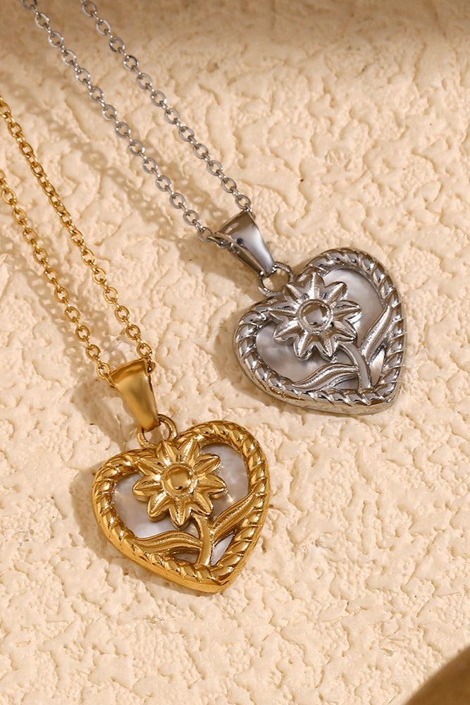 Shell sunflower necklace