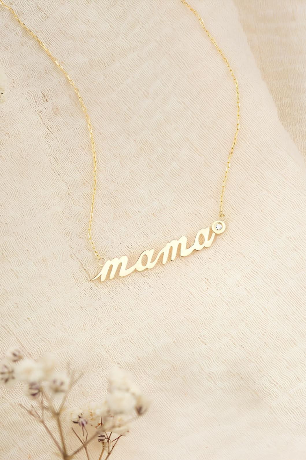 Mama Necklace