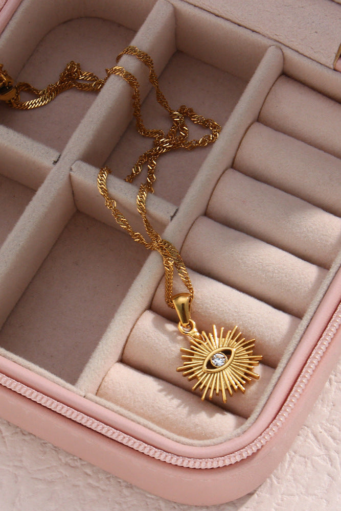 Wave Chain Hollow Radiant Diamond-set Eye Necklace