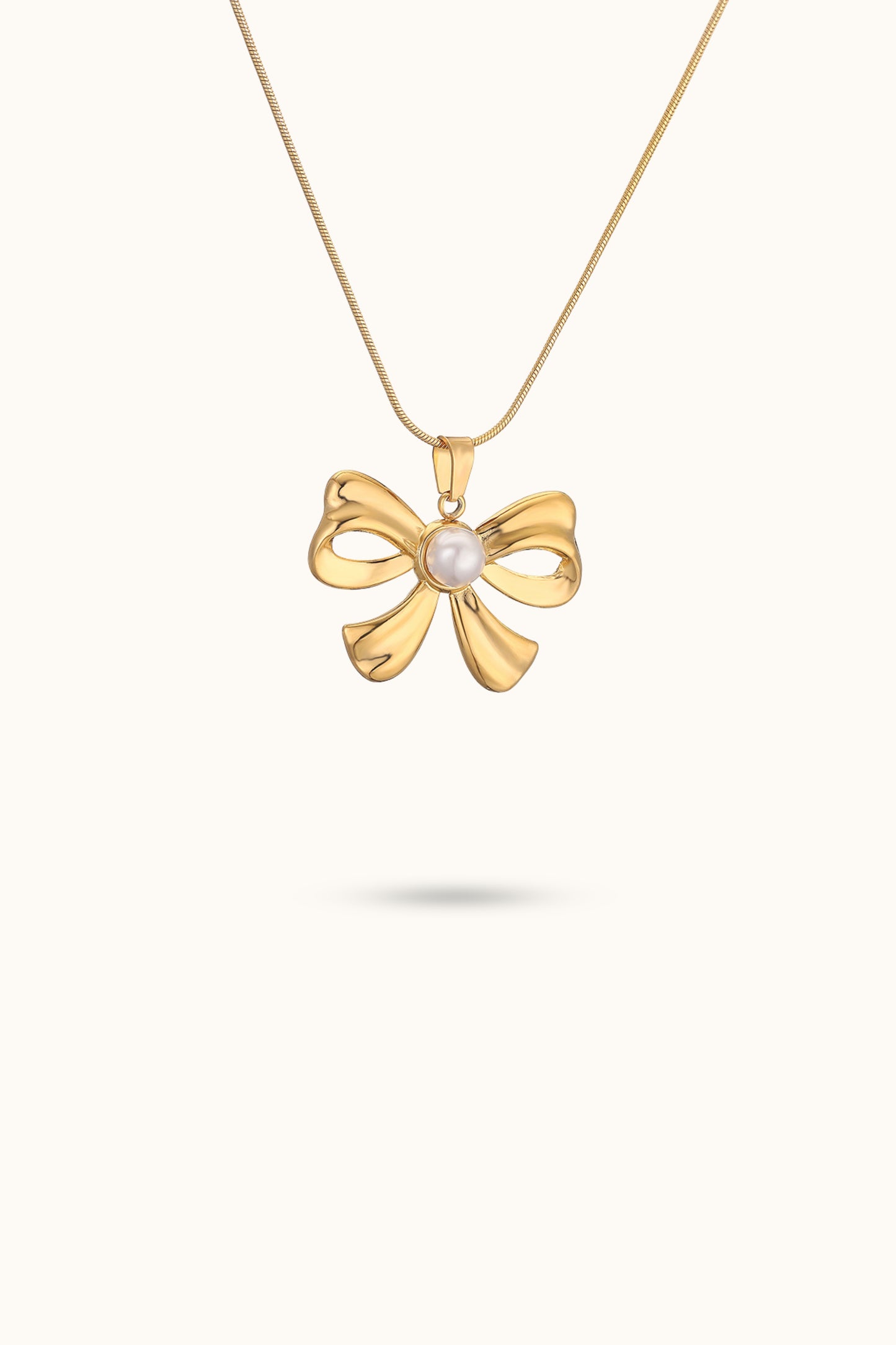 Vintage Bow Pearl Pendant Necklace