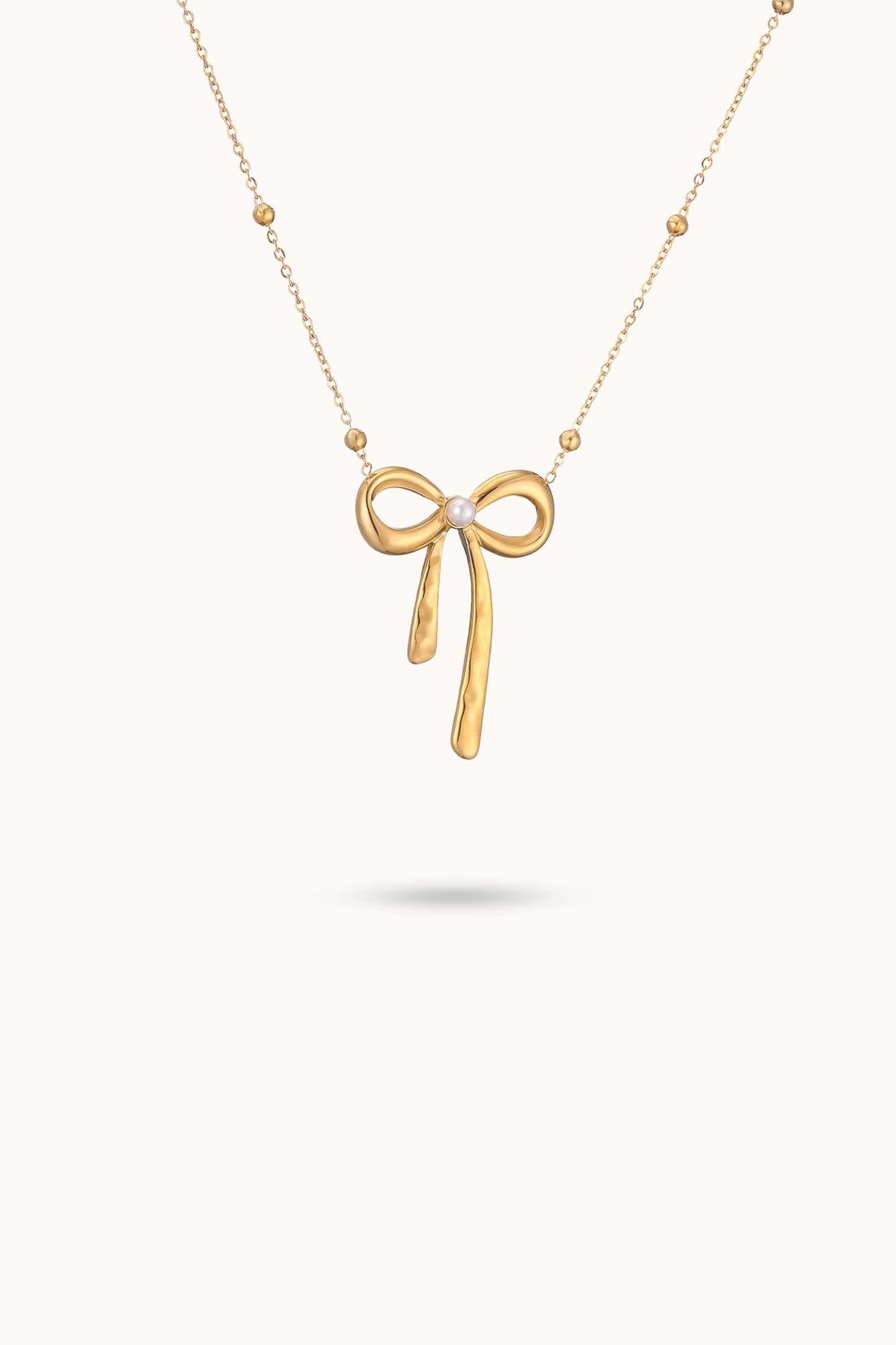 Bow Pearl Pendant Necklace