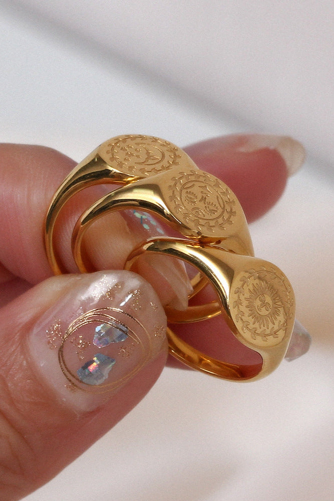 Star and moon pattern ring