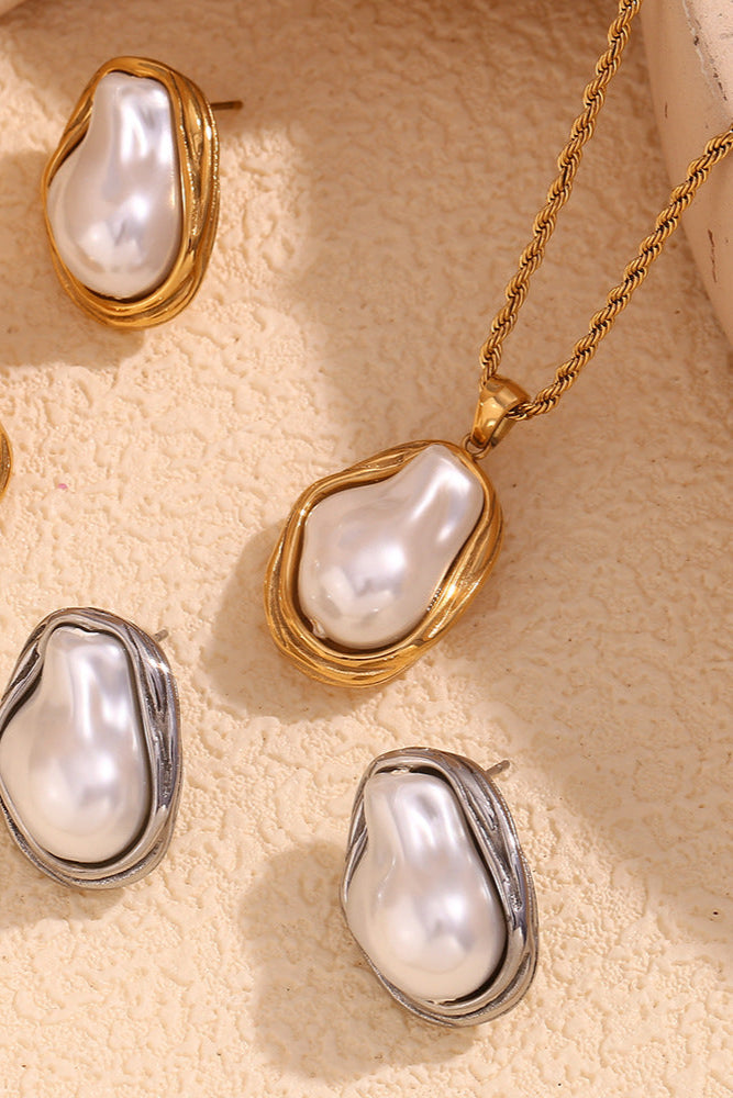 Baroque Pearl Necklace