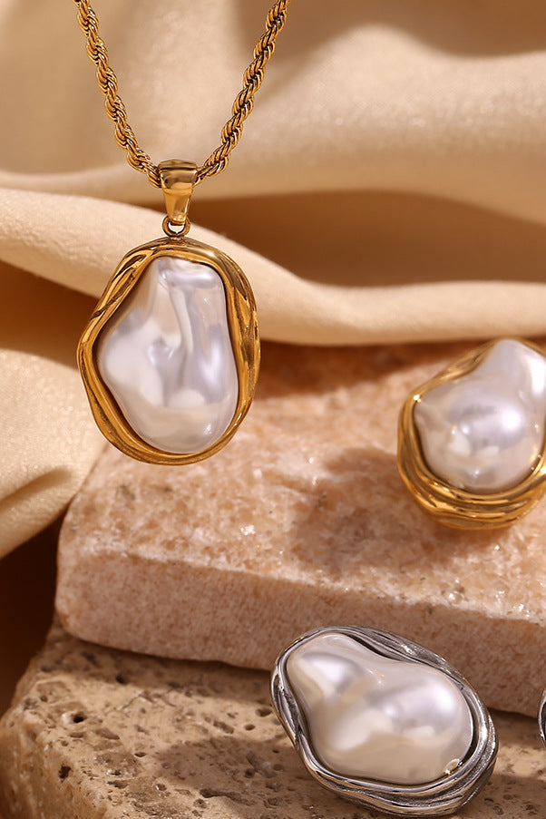 Baroque Pearl Necklace
