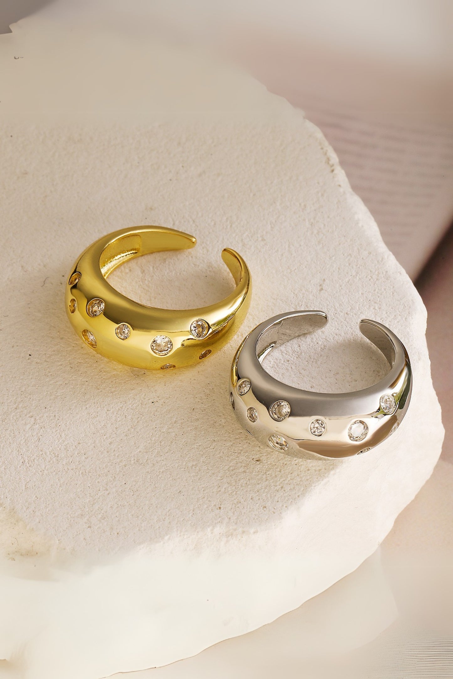 Switch Diamond Arc Ring