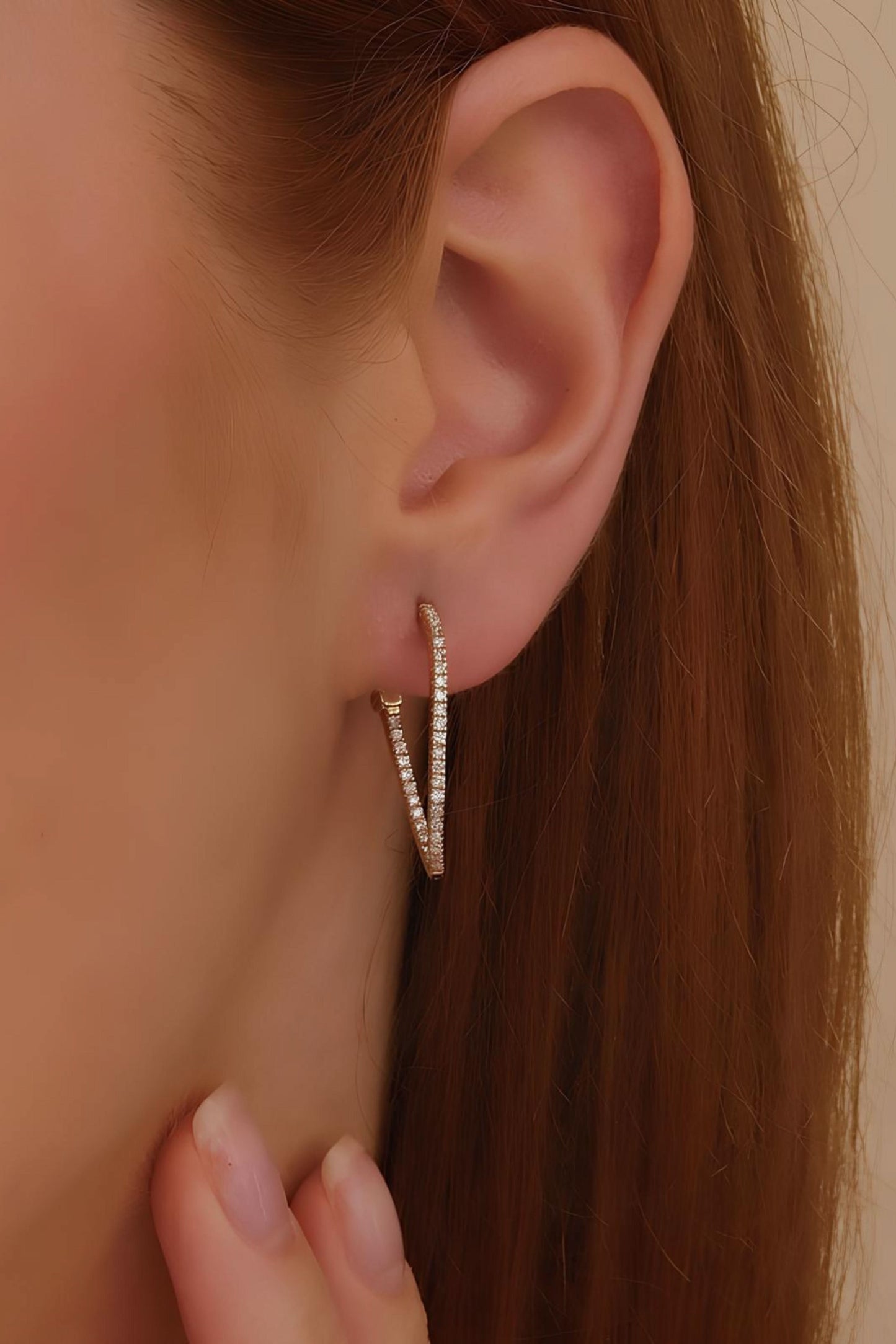 Elegant Delicate Wave Hoop Earring