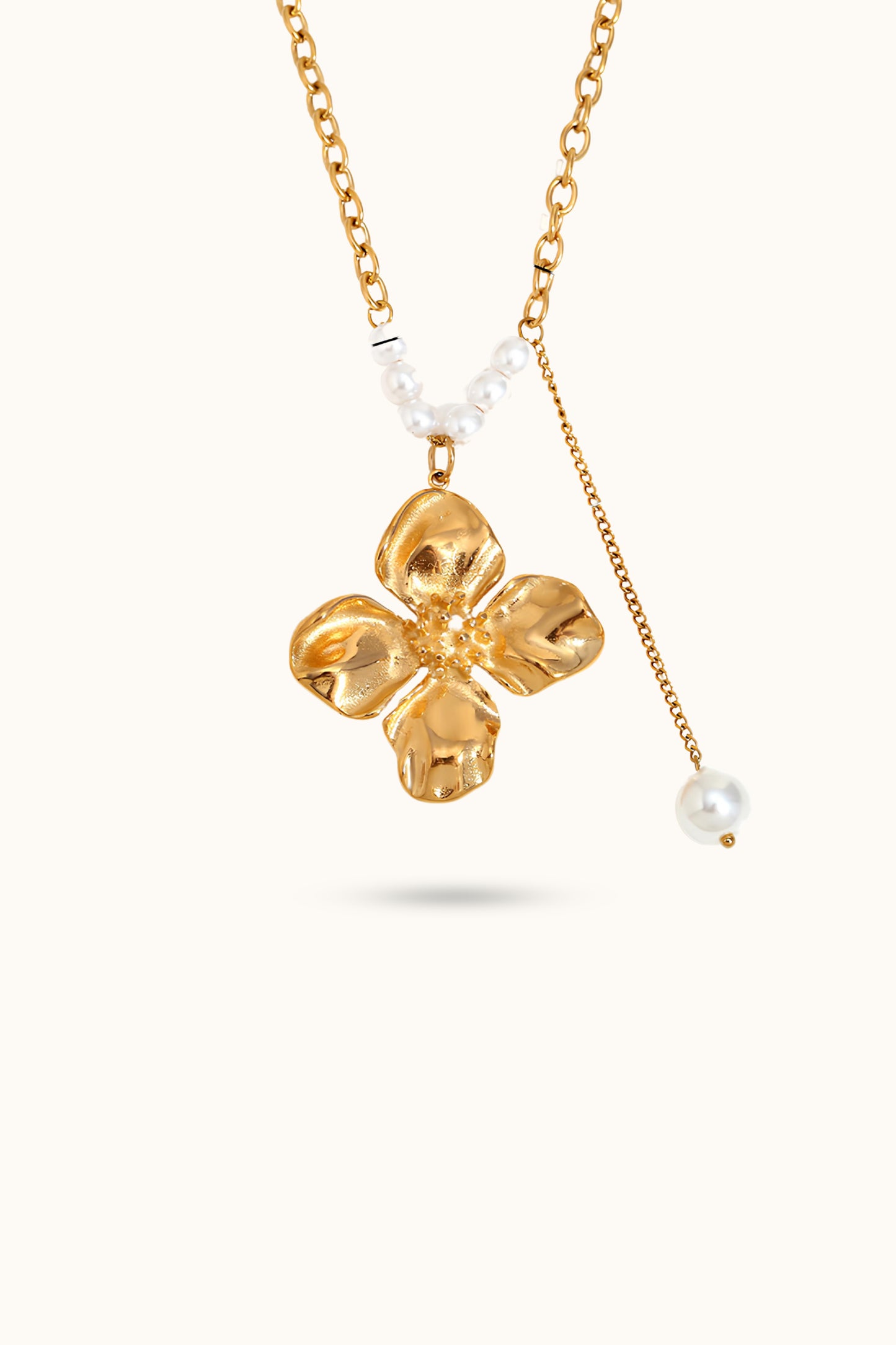 Flower Pendant Freshwater Pearl Necklace