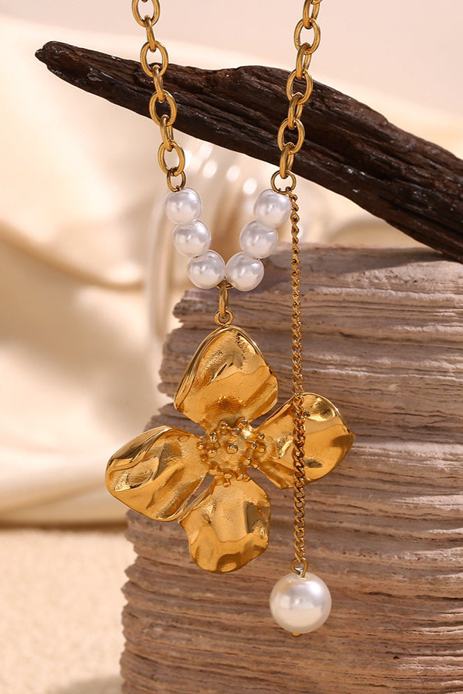 Flower Pendant Freshwater Pearl Necklace