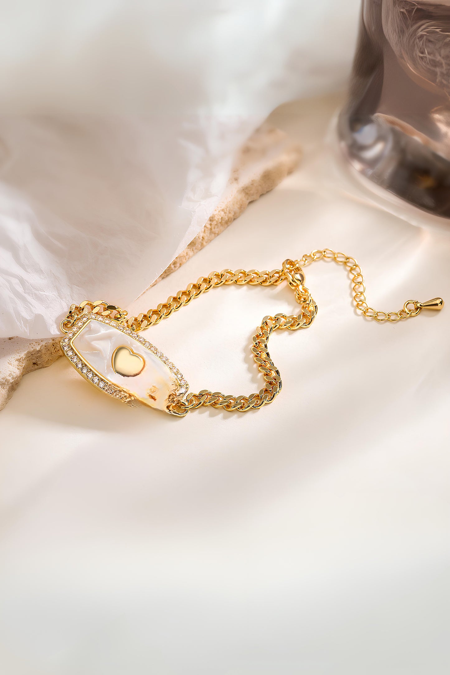 Heart mica bar bracelet