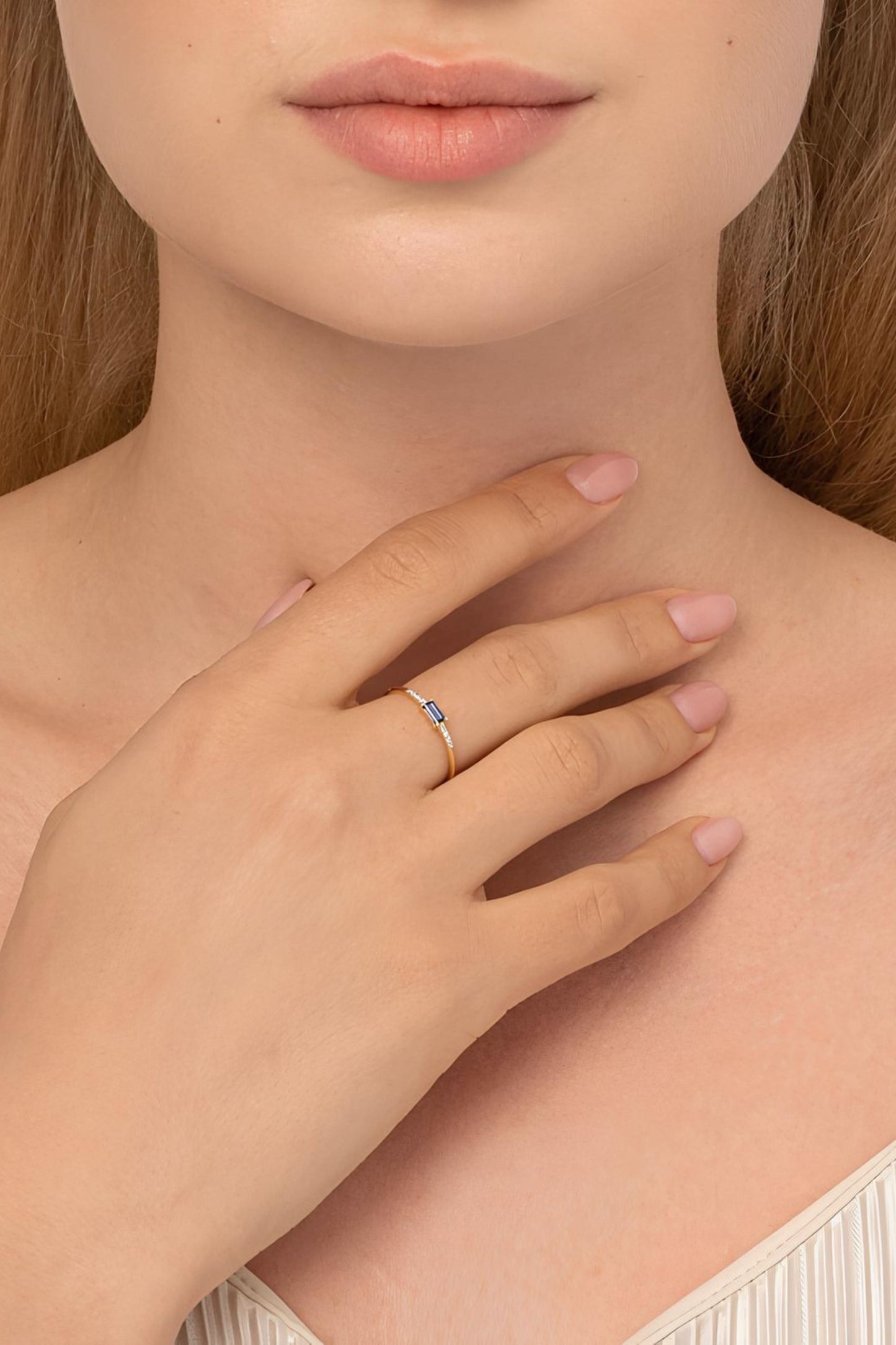 Minimalist Sapphire Birthstone Ring