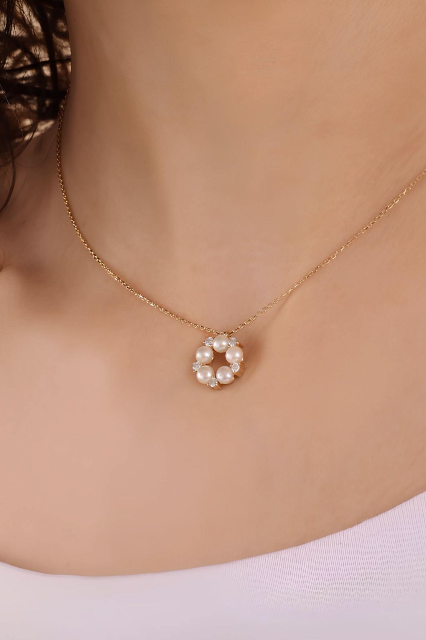 Natural Diamond and Pearl Pendant Necklace