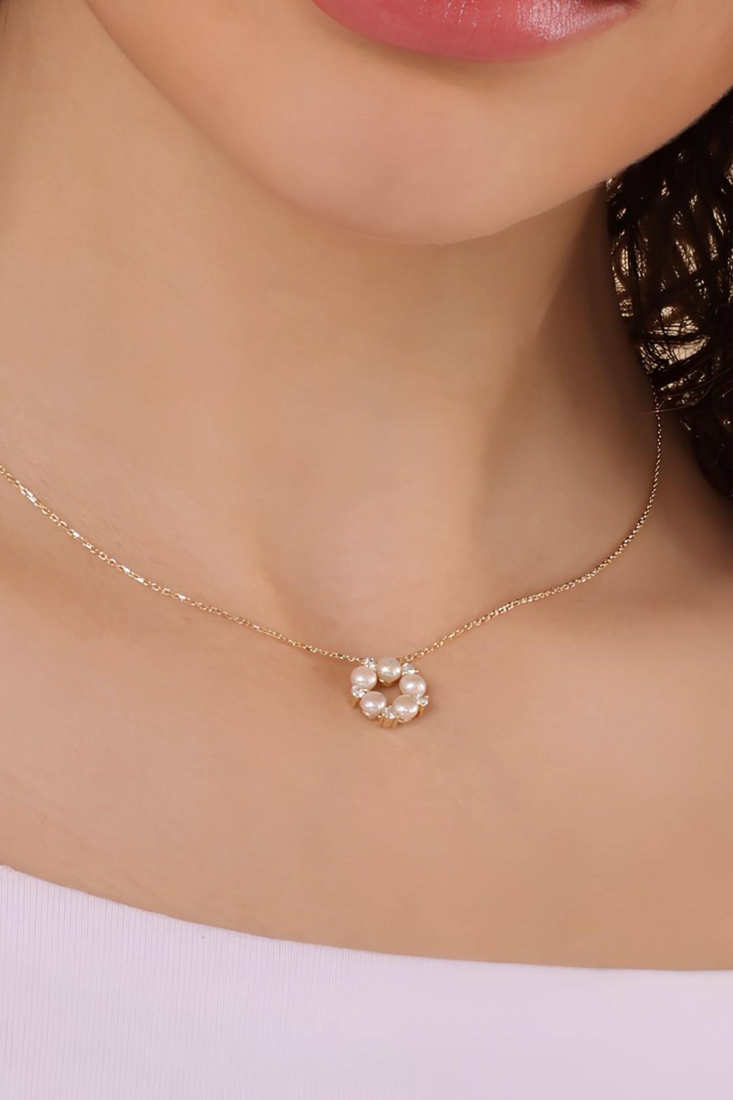 Natural Diamond and Pearl Pendant Necklace