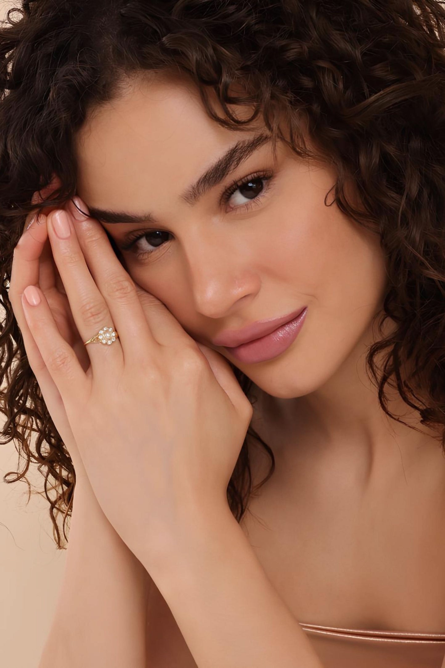 Natural Pearl Ring with Diamonds