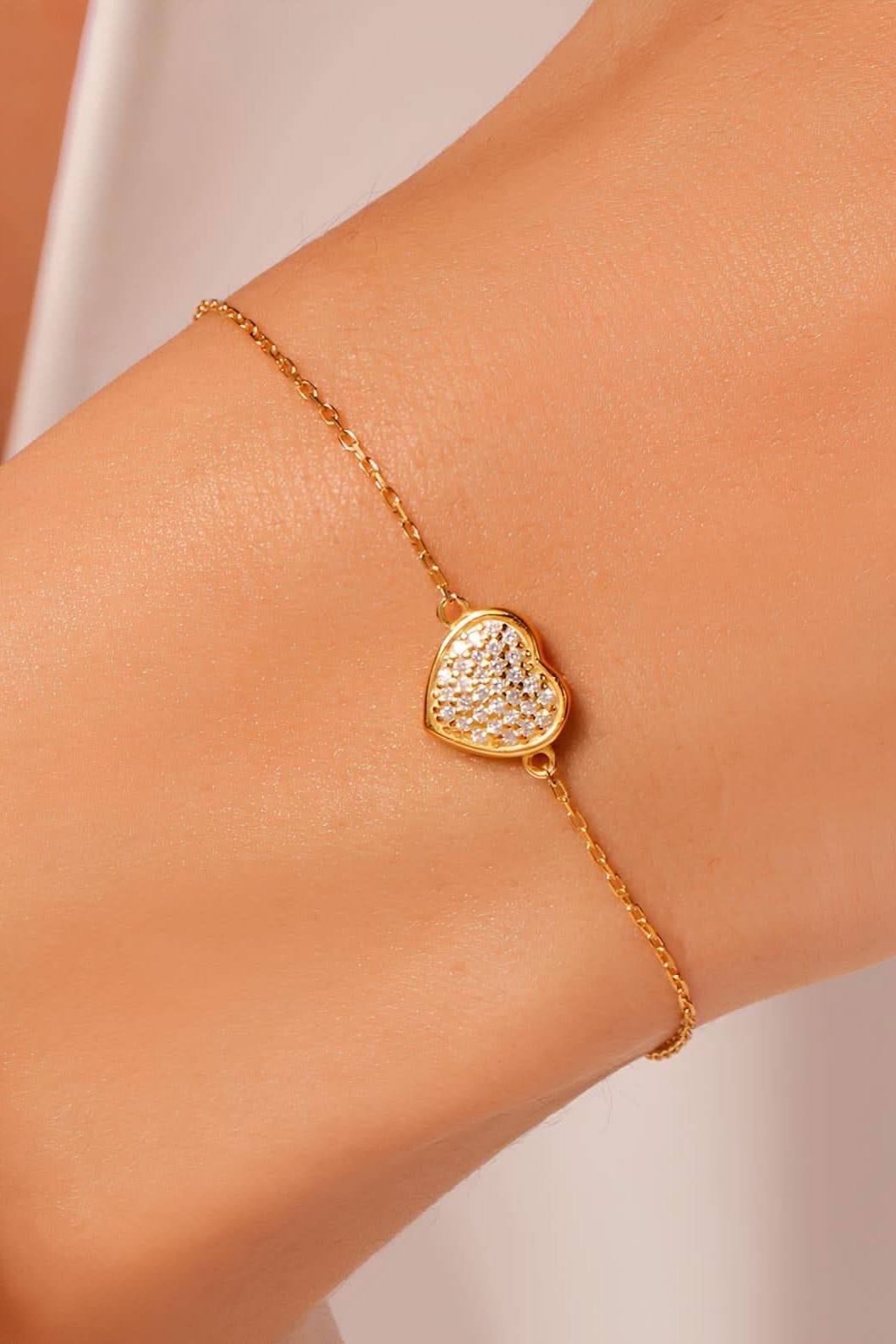 Pave Set Diamond Heart Bracelet in 14k Gold