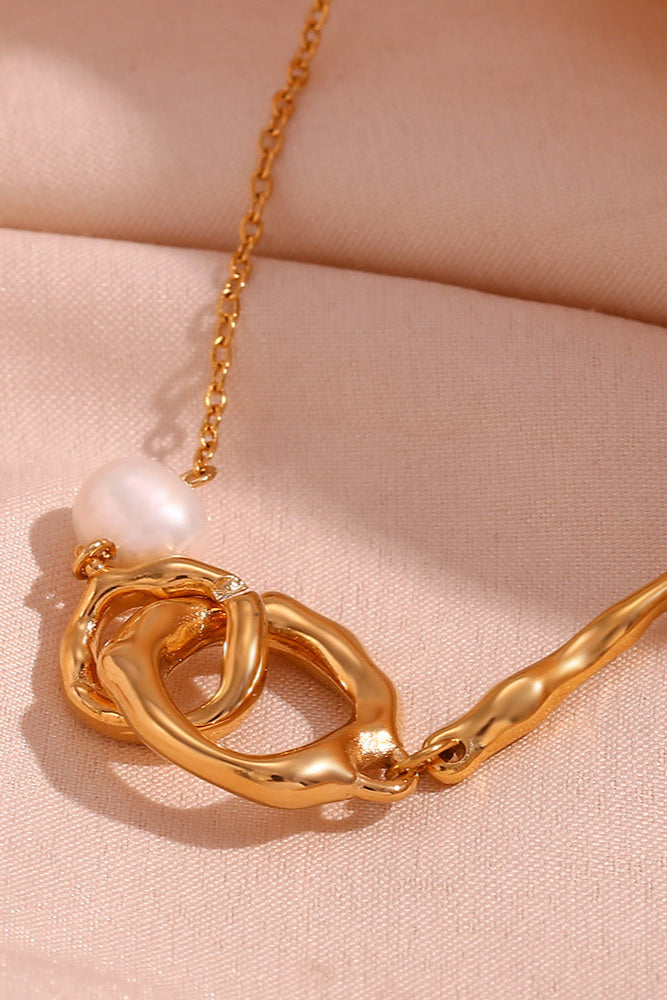 Pearl double ring necklace