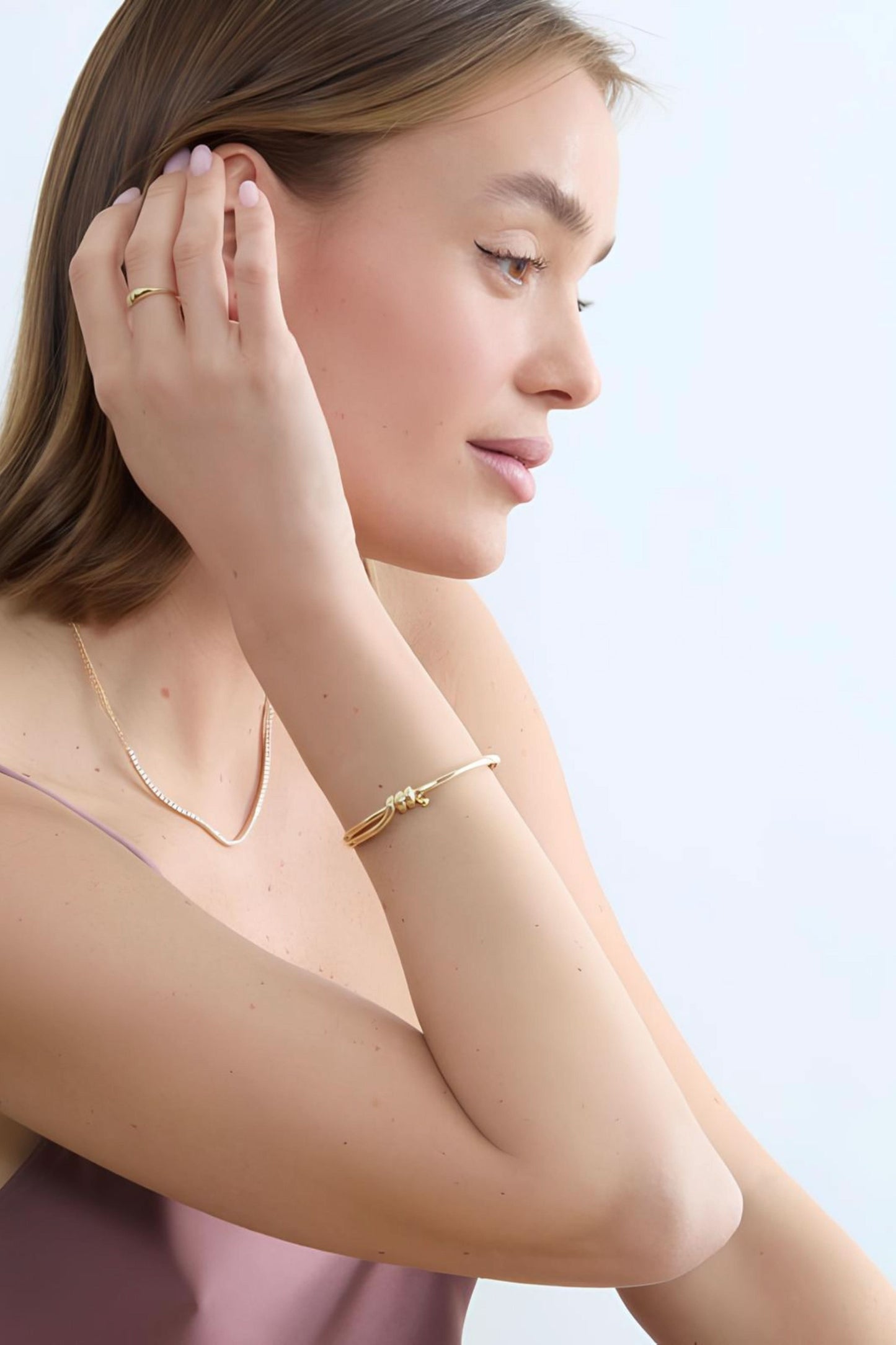 Plain Gold Knotted Bracelet