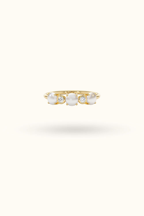 Round Pearl Diamond Ring
