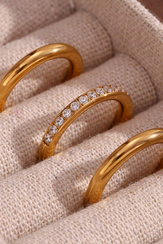Simple 3-piece stacking ring set