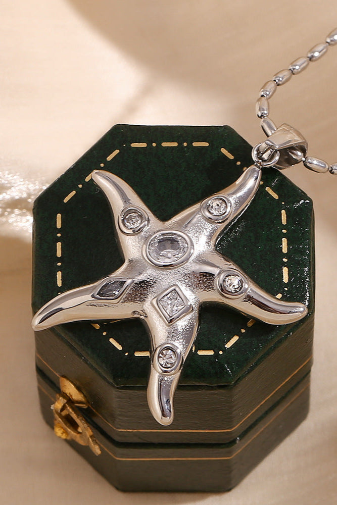Starfish pendant necklace