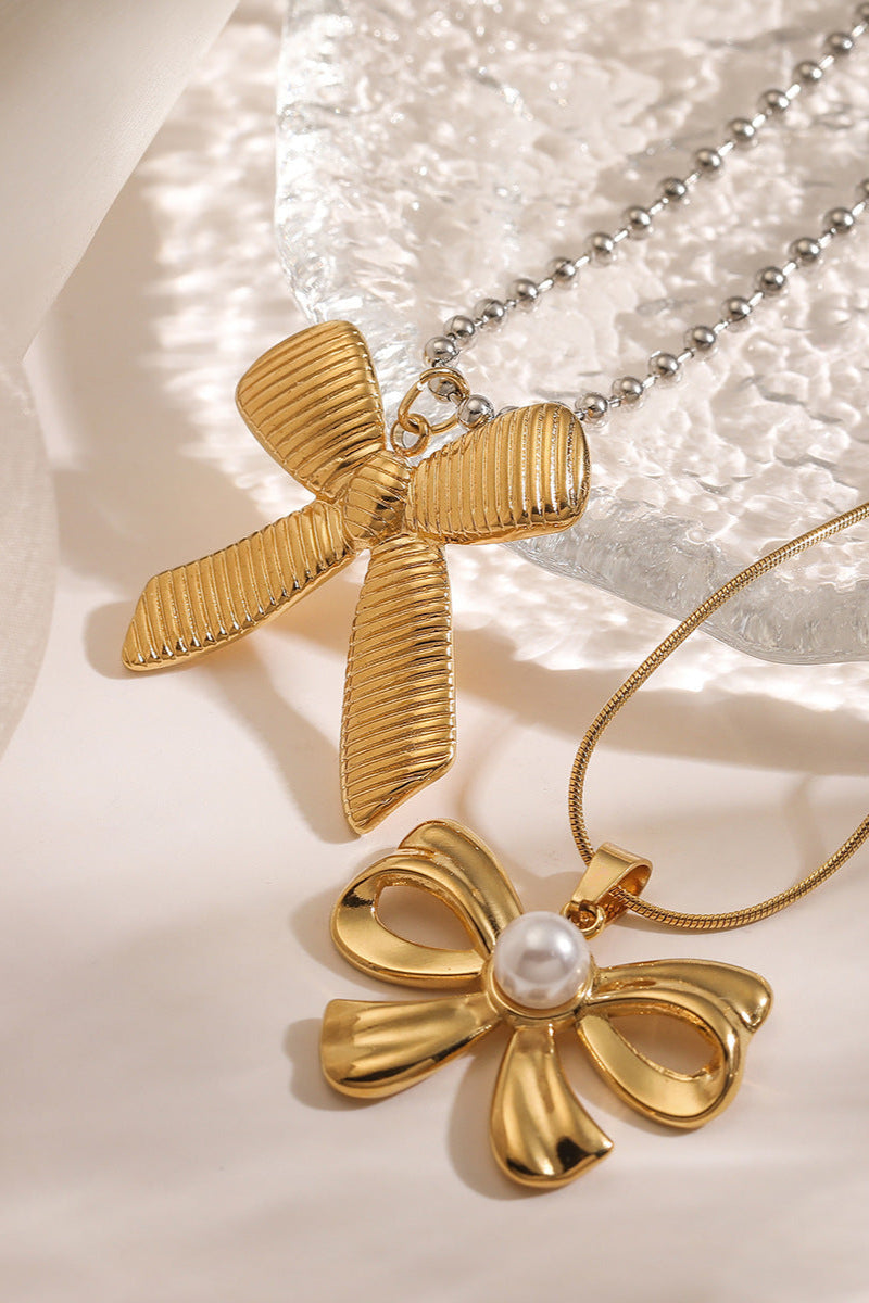 Vintage Bow Pearl Pendant Necklace