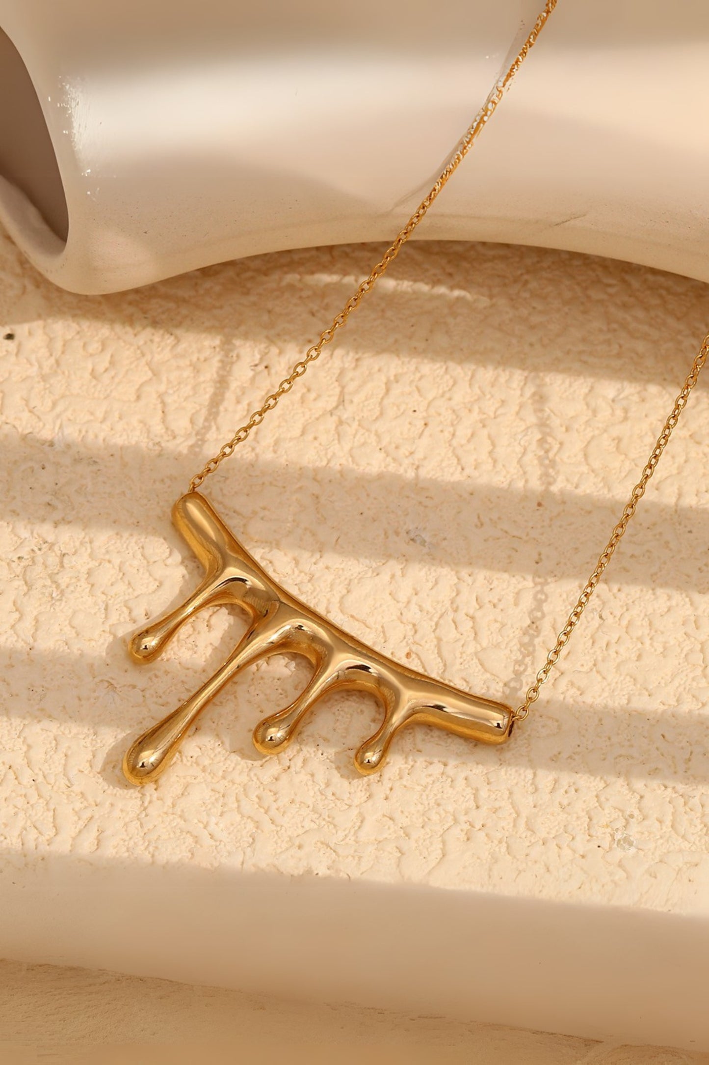 Waterfall pendant necklace
