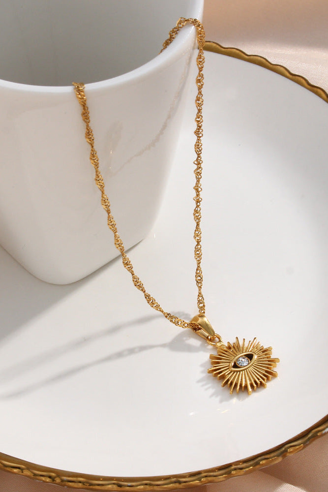 Wave Chain Hollow Radiant Diamond-set Eye Necklace