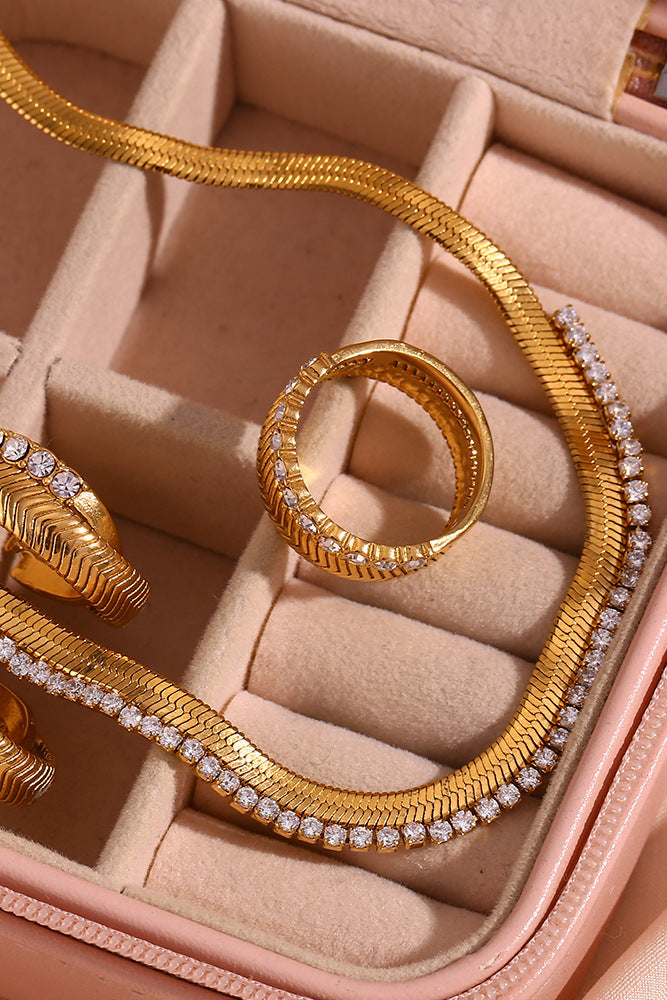 Inlaid Fishbone Pattern Spliced Necklace