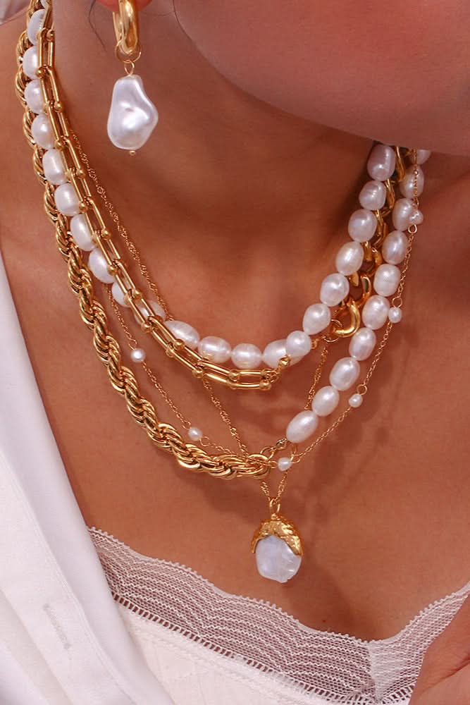 Pearl Fresh two tone Necklace