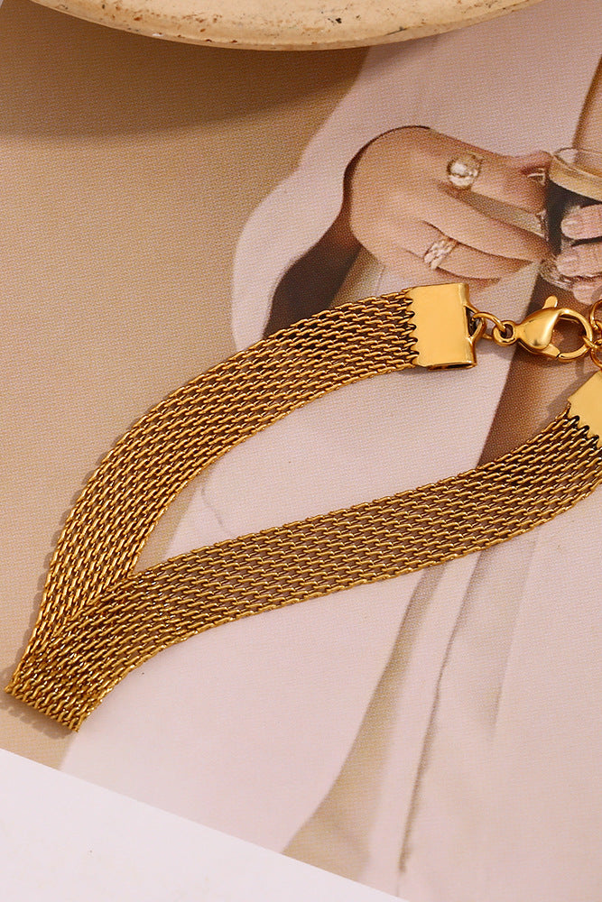 Handmade mesh band choker