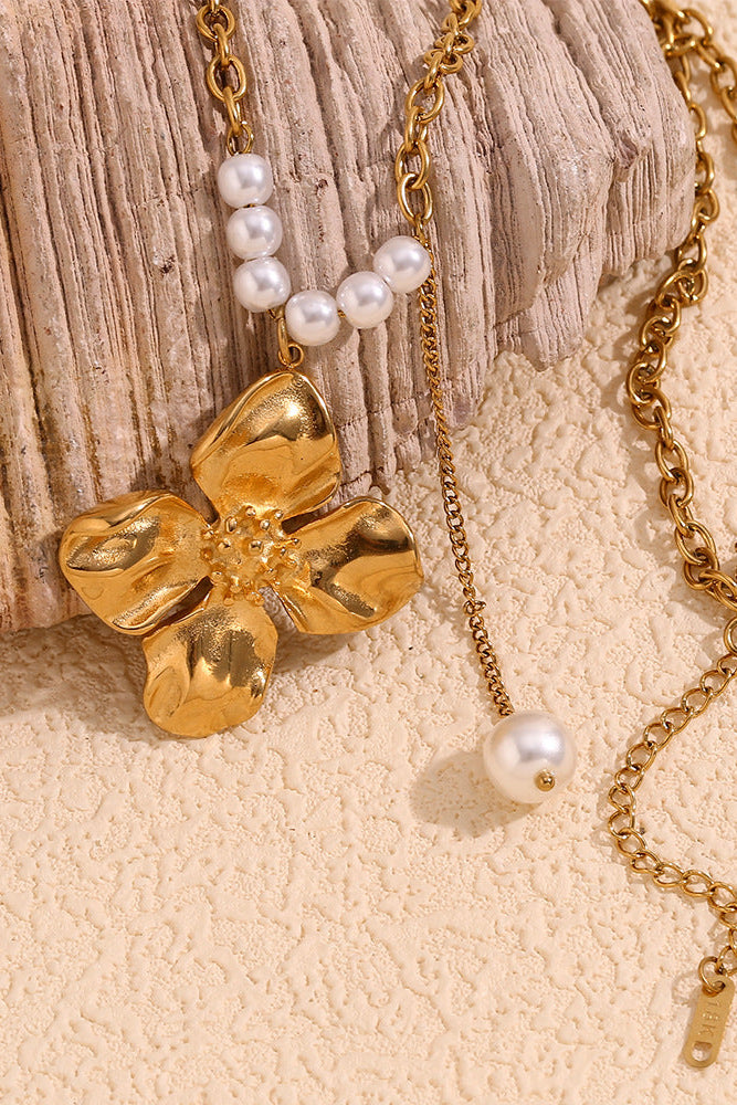 Flower Pendant Freshwater Pearl Necklace