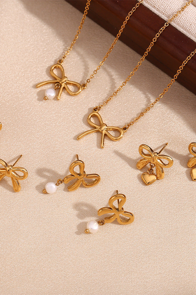 Mini heart-shaped pendant bowknot necklace