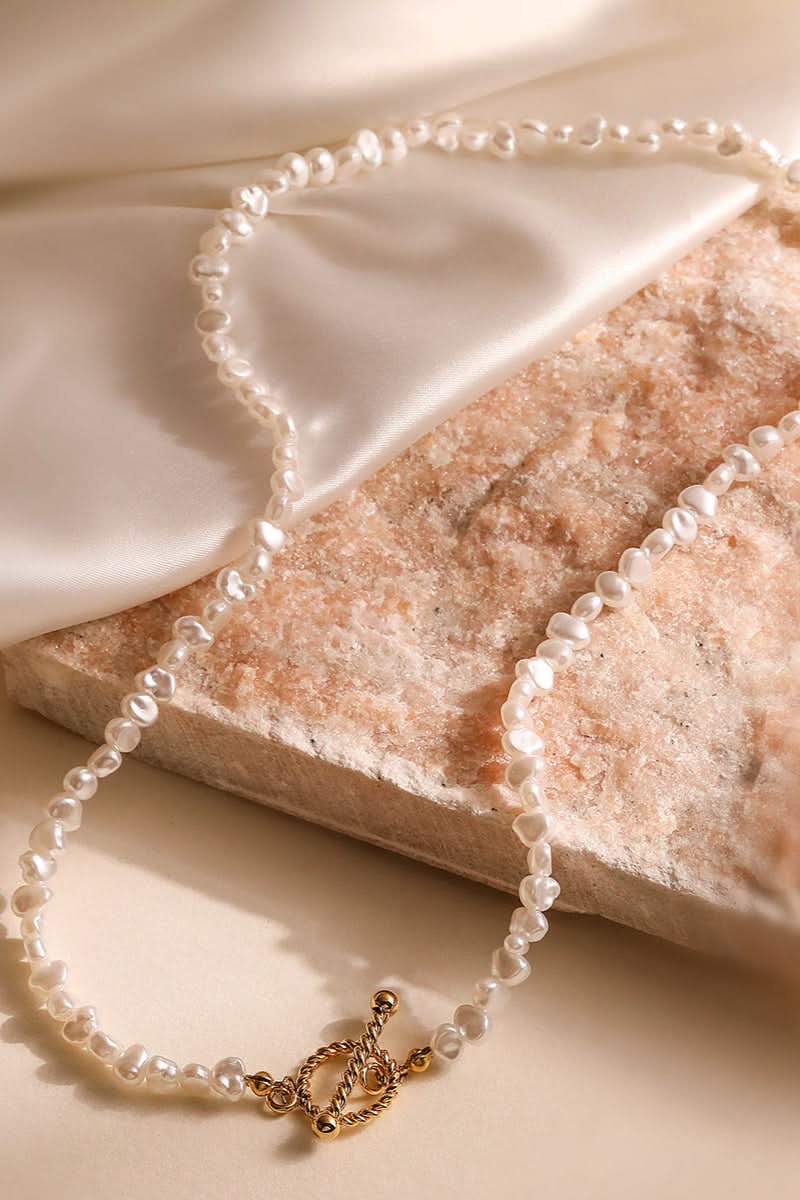 Natural freshwater fine pearl necklace
