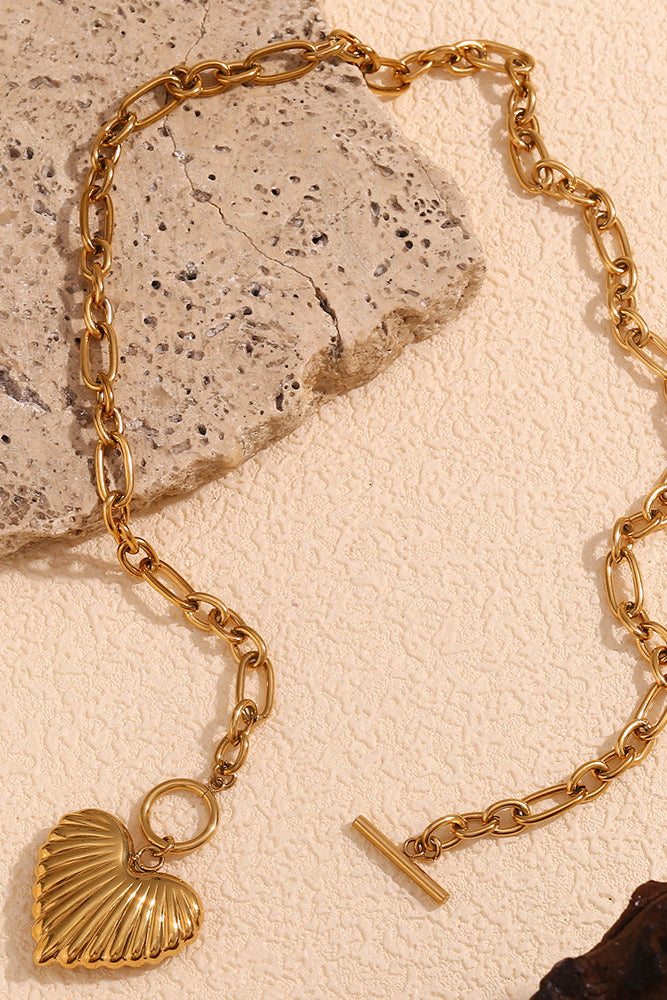 OT Clasp Shell-shaped Heart Necklace