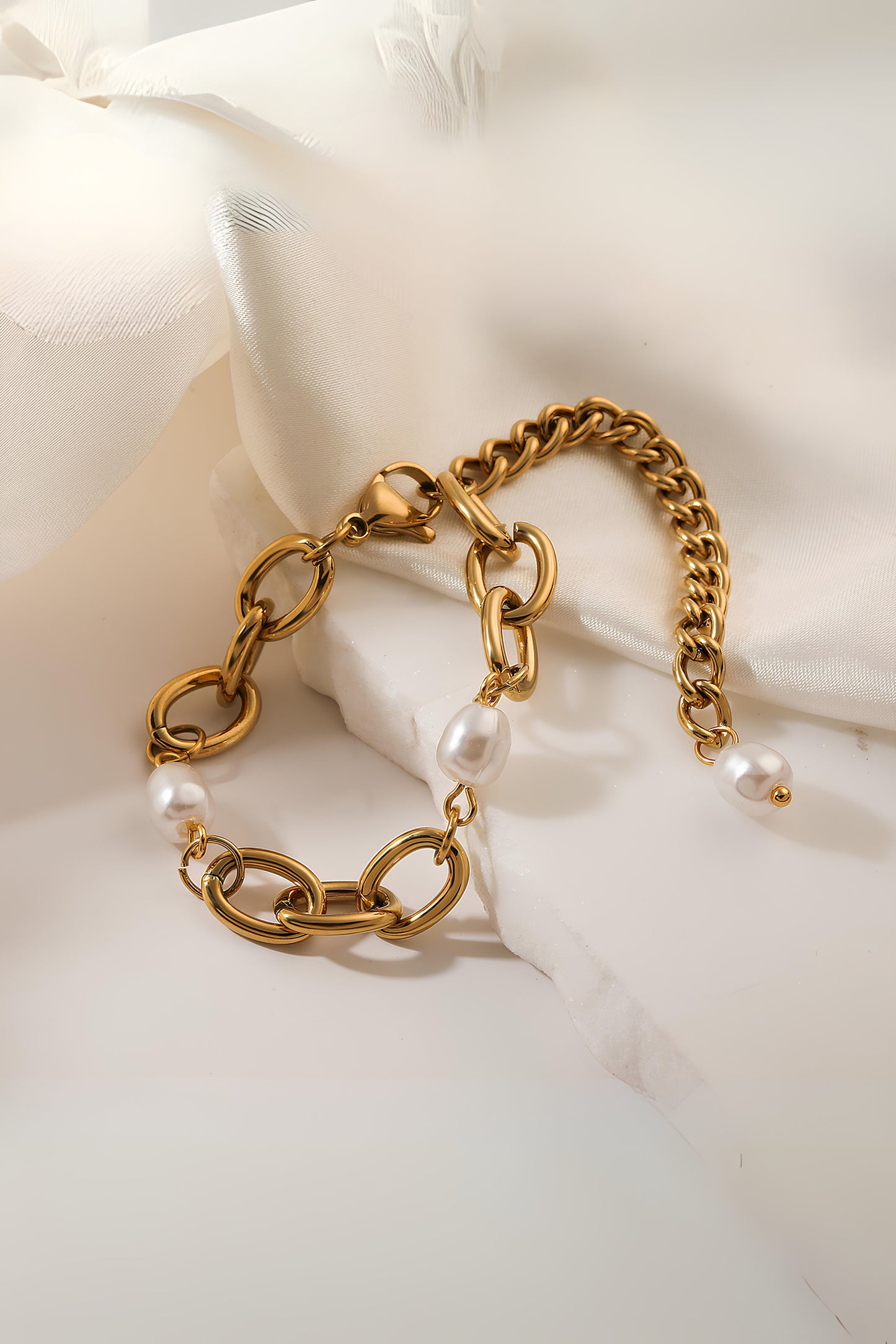 Pearl Hoop Chain Bracelet