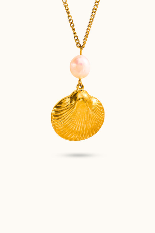 Pearl shell pendant necklace