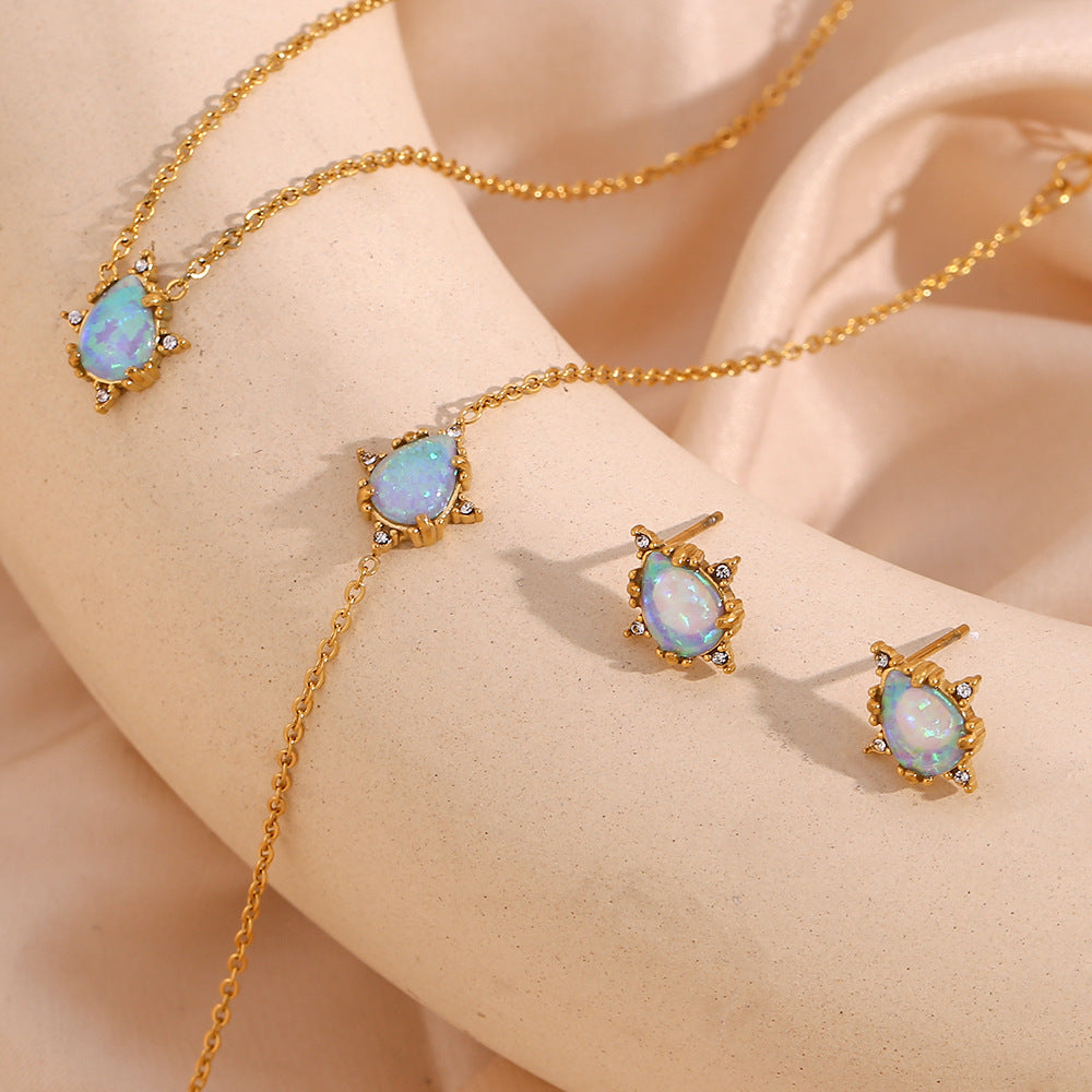 Teardrop Opal Necklace