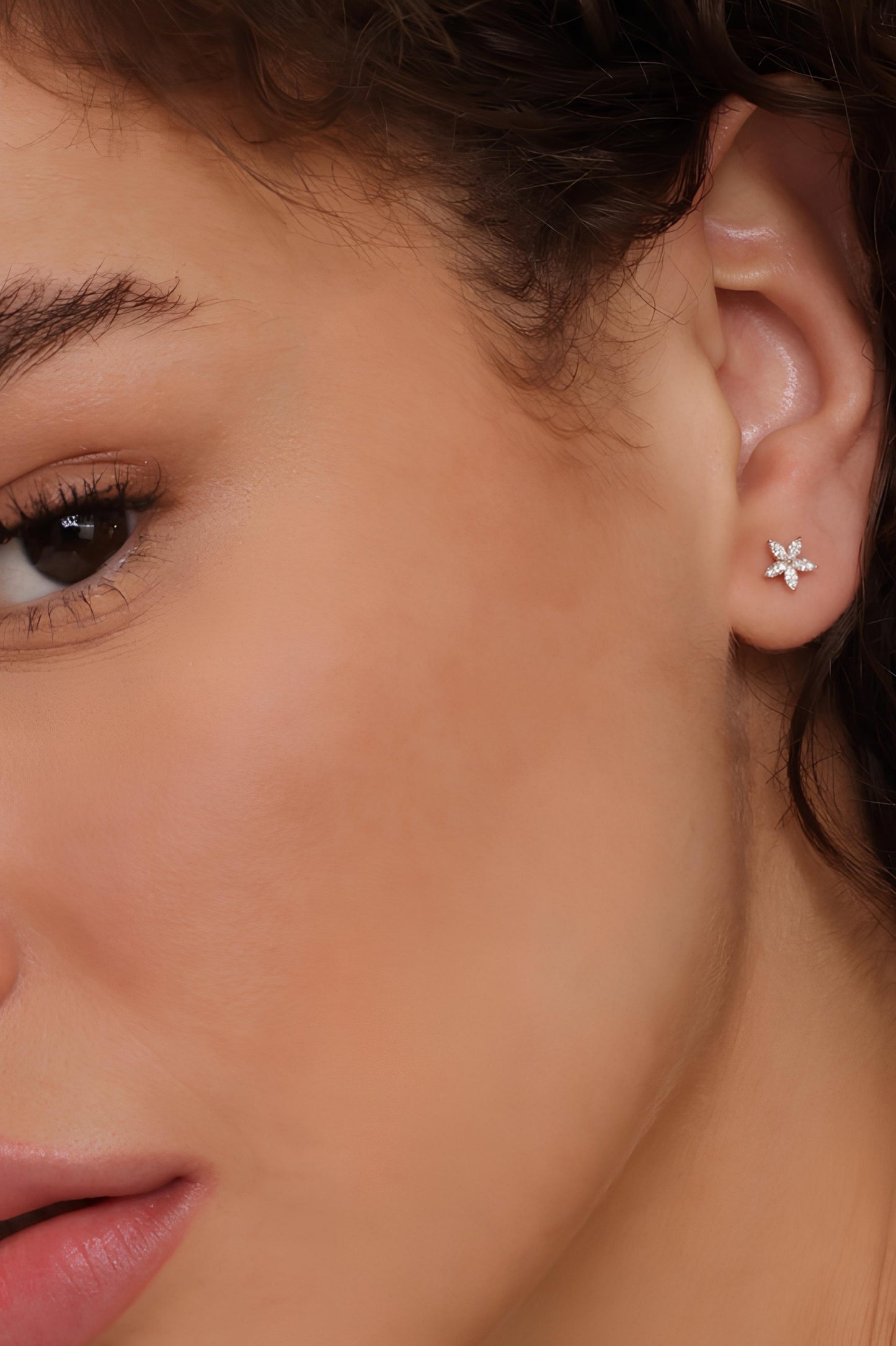 Vicky Start Diamond Stud Earrings