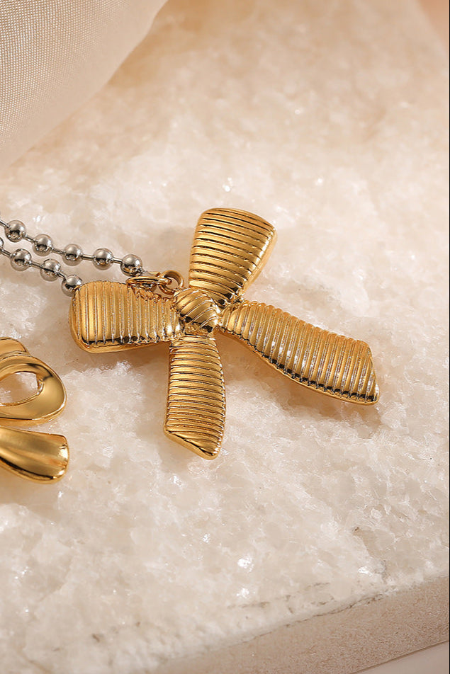 Vintage Bow Pendant Necklace