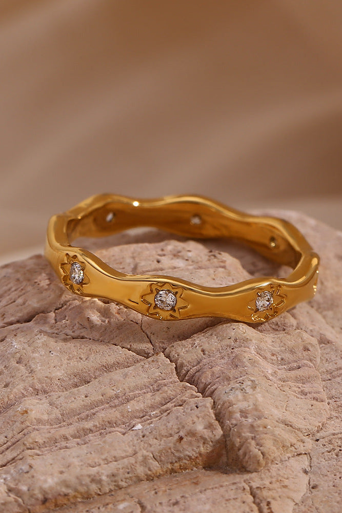 Wavy Eight-Pointed Star Stacking Ring